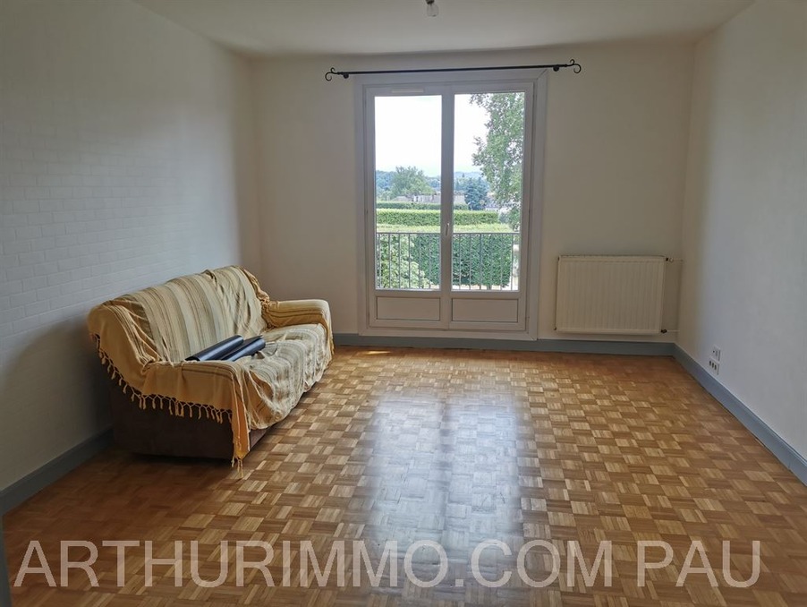 Location Appartement PAU  740 €