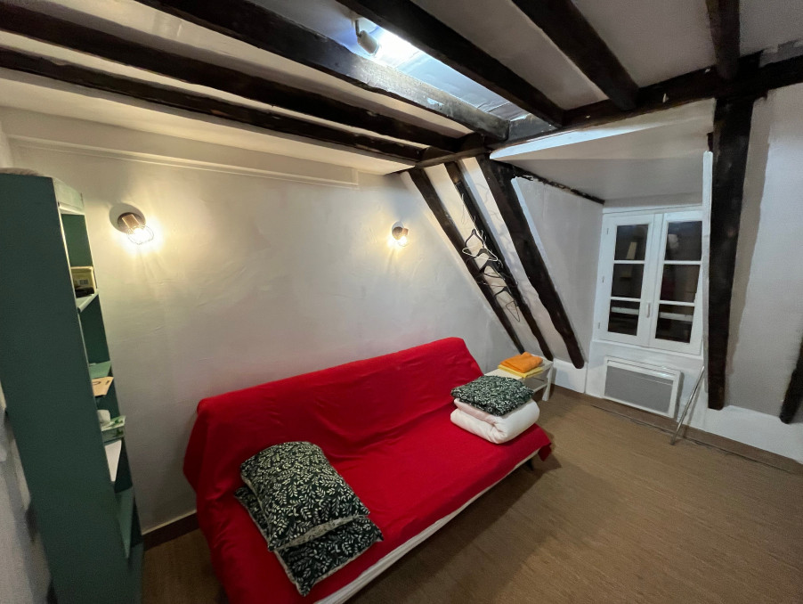 Location Appartement PARIS 3EME ARRONDISSEMENT  650 €