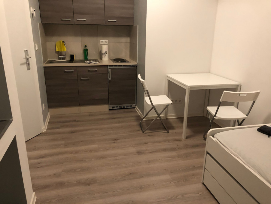 Location Appartement PARIS 16EME ARRONDISSEMENT  900 €