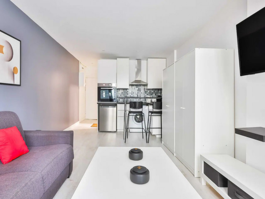 Location Appartement PARIS 11EME ARRONDISSEMENT  910 €