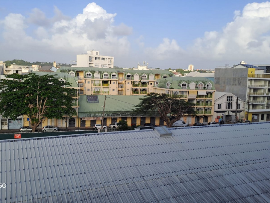 Vente Local POINTE A PITRE  200 000 €