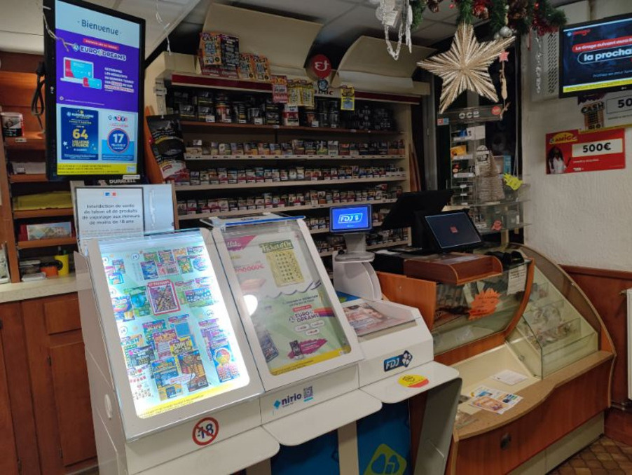 Vente Local Cambrai  212 000 €