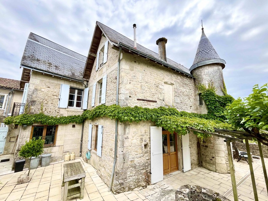Vente Maison CHARROUX  380 000 €