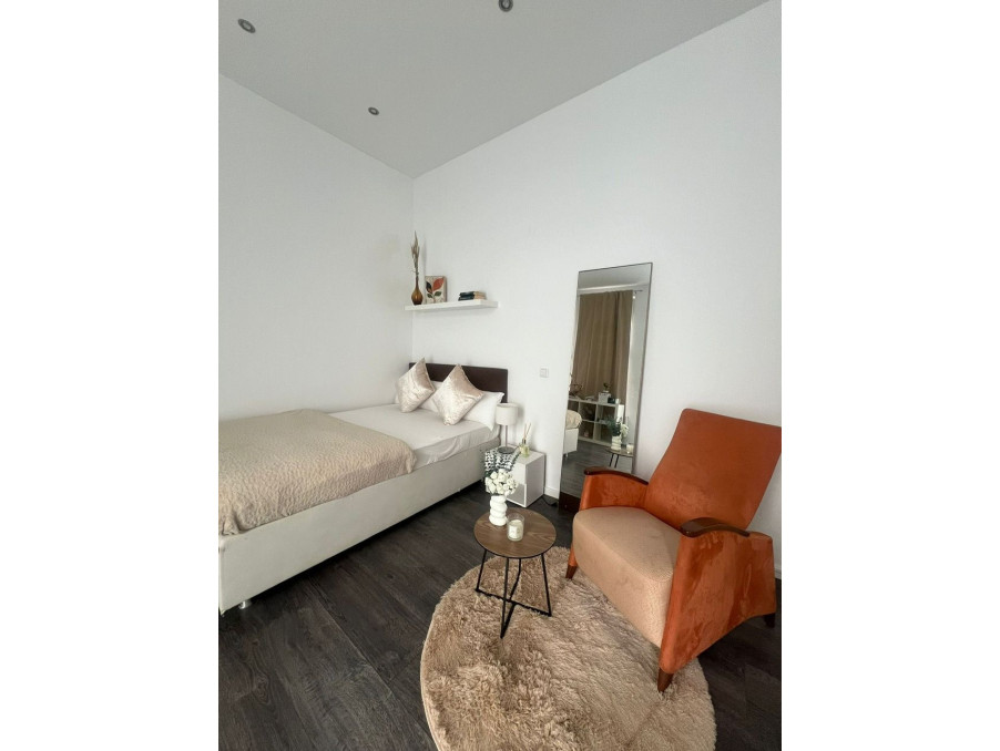 Location Appartement PARIS 17EME ARRONDISSEMENT  915 €