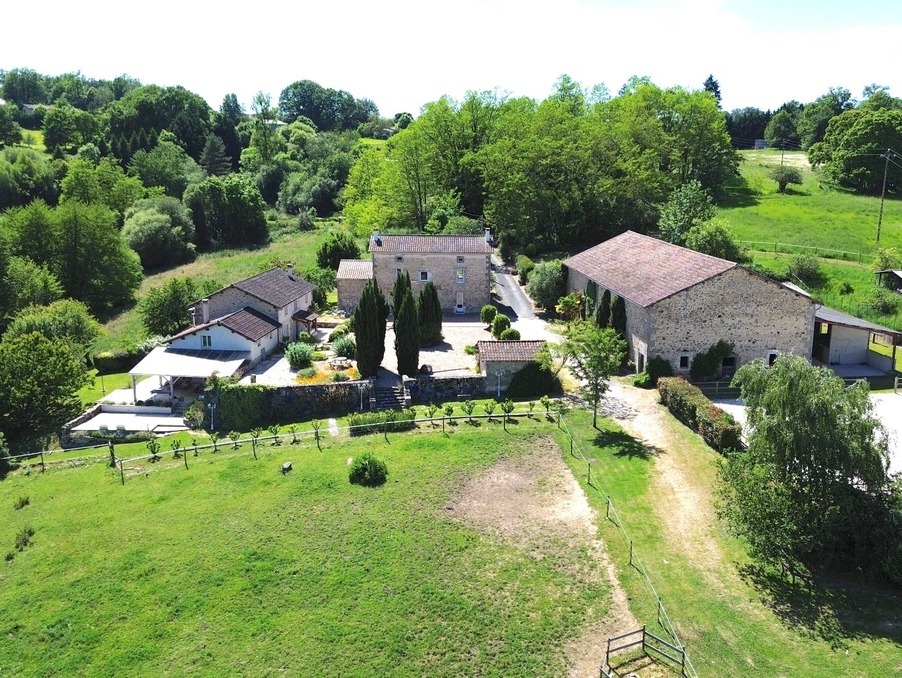 Vente Propriete NONTRON  815 000 €