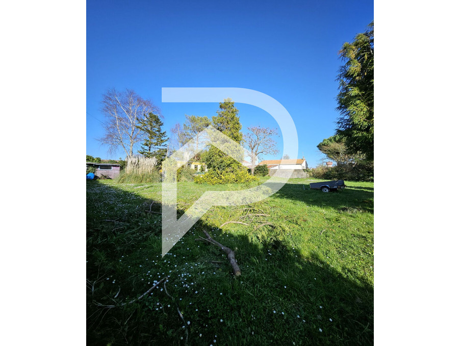 Vente Terrain Arvert  201 650 €