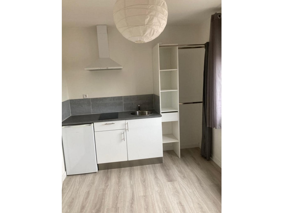 Location Appartement PARIS 5EME ARRONDISSEMENT  635 €