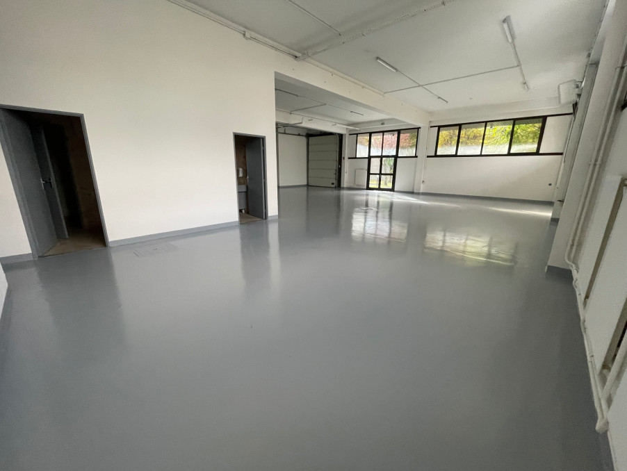 Location Entrepot Nanterre 9 015 €