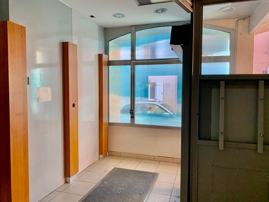 Location Local Rousset 4 140 €