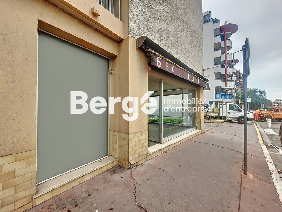 Location Fondscommerce LE CANNET  900 €