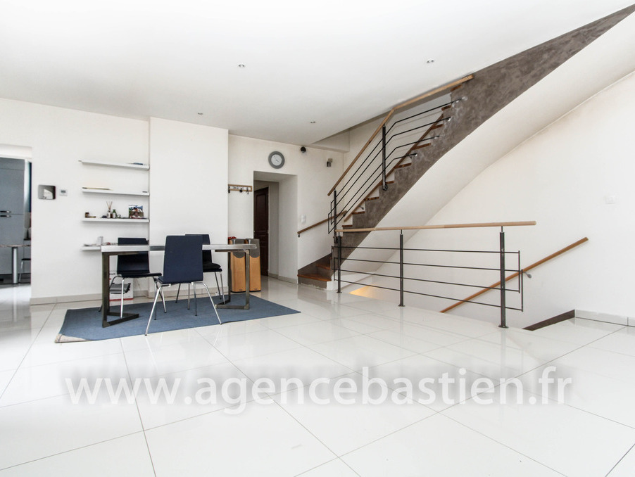 Vente Maison Saint-Genis-Pouilly  670 000 €