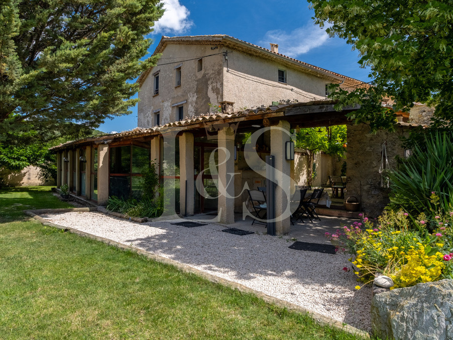 Vente Maison Montbrun-les-Bains  895 000 €