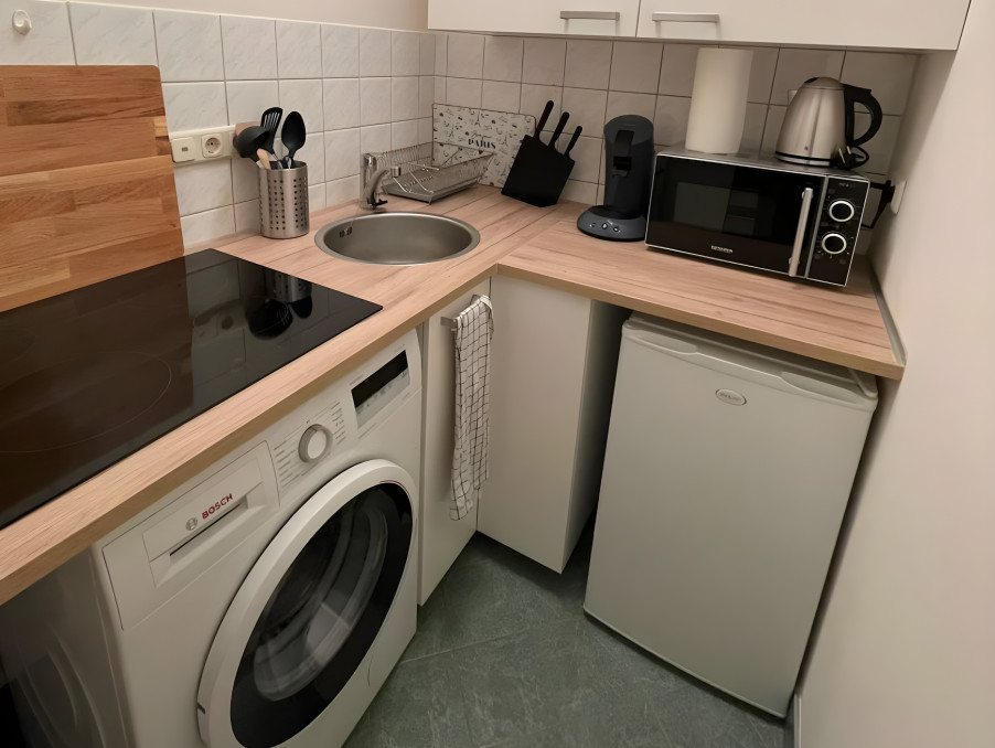 Location Appartement PARIS 10EME ARRONDISSEMENT  937 €
