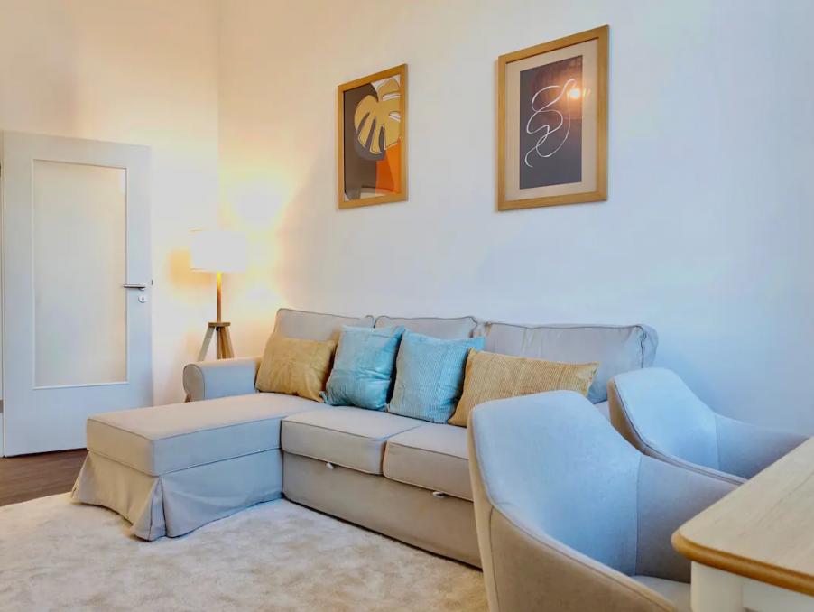 Location Appartement PARIS 10EME ARRONDISSEMENT  965 €