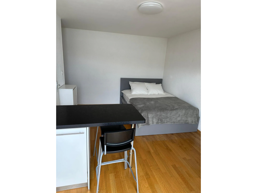 Location Appartement BORDEAUX  630 €