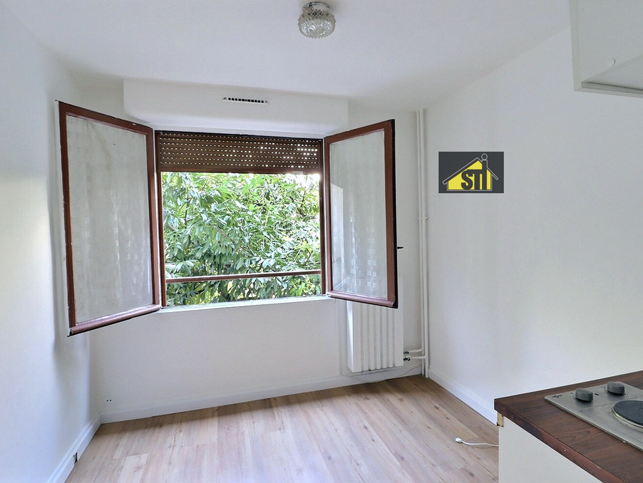 Vente Appartement Paris  143 000 €
