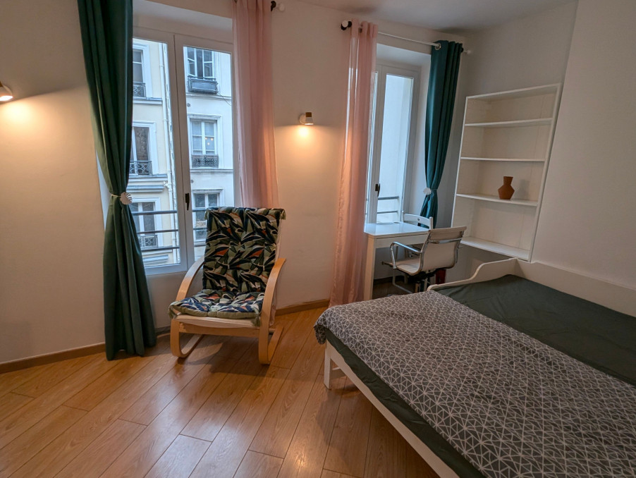 Location Appartement BORDEAUX  680 €