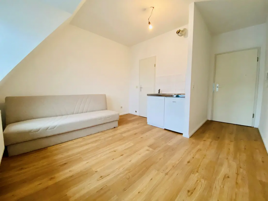 Location Appartement PARIS 16EME ARRONDISSEMENT  750 €