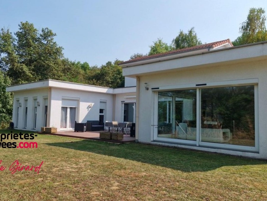 Vente Maison Saint-Cyr-de-Favières  466 000 €
