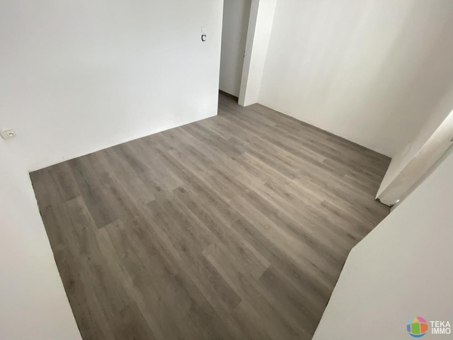 Location Professionnel Sainte Clotilde  600 €