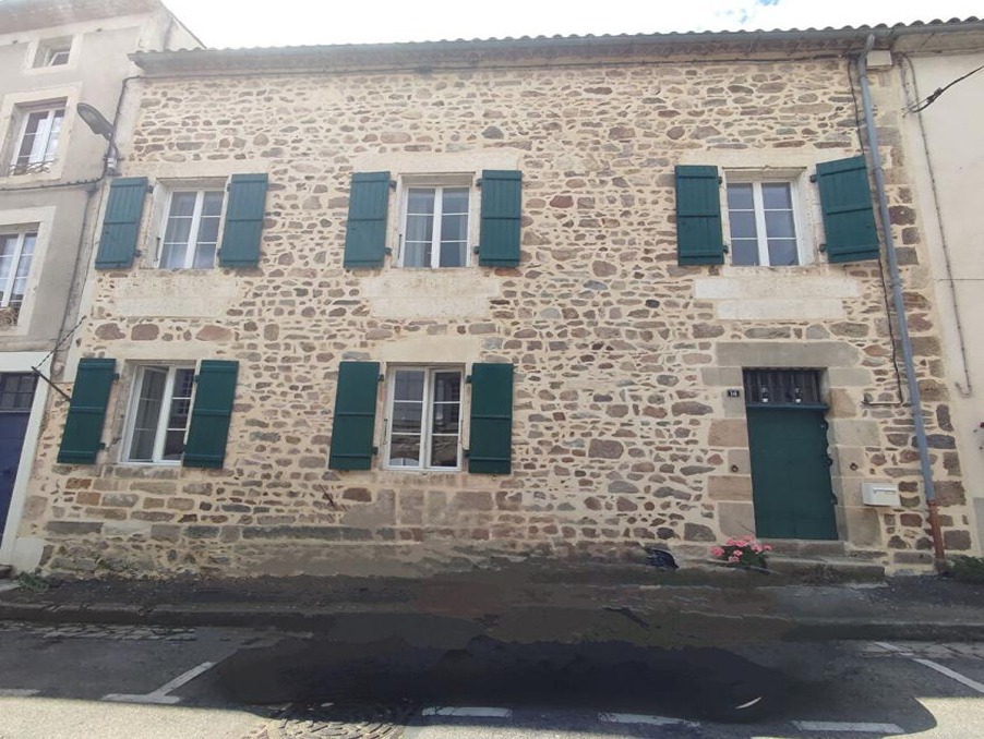 Vente Immeuble Chabanais  110 000 €