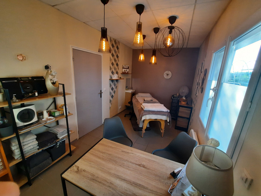 Location Local Châteaurenard  345 €