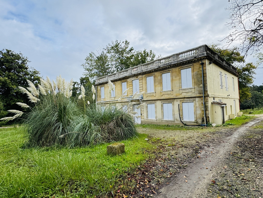 Vente Local Lormont 1 575 000 €