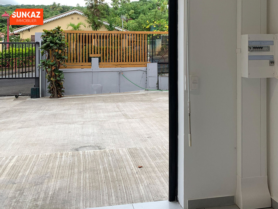 Location Local Saint-Louis  700 €