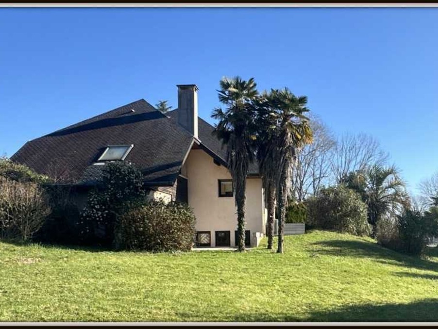 Vente Maison BUROS  660 000 €