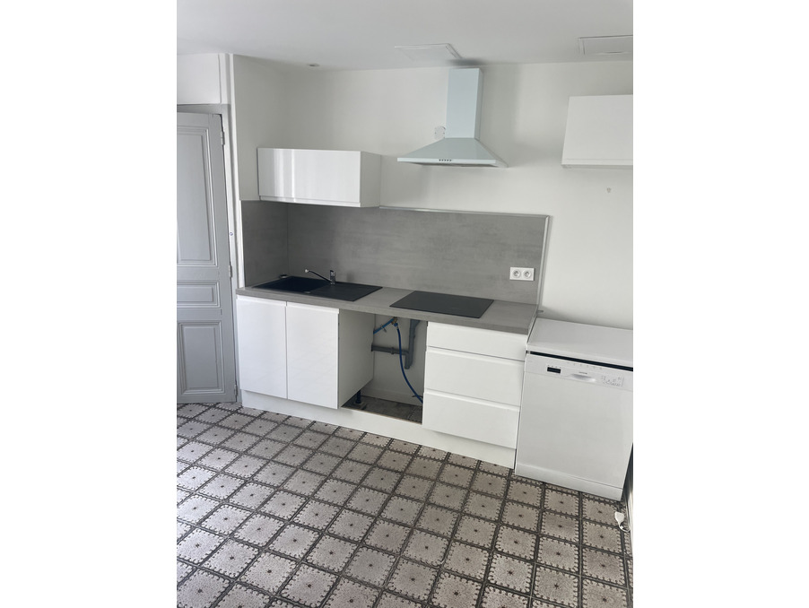 Location Maison Aigues-Mortes  800 €