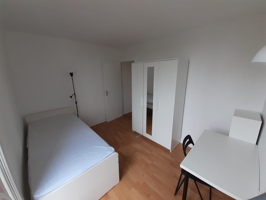 Location Appartement Les ulis  405 €