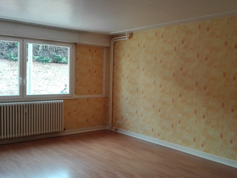 Location Appartement Autun  590 €