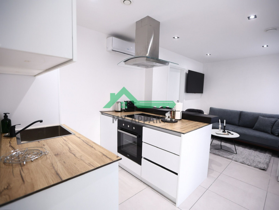 Location Appartement PARIS 16EME ARRONDISSEMENT 1 000 €