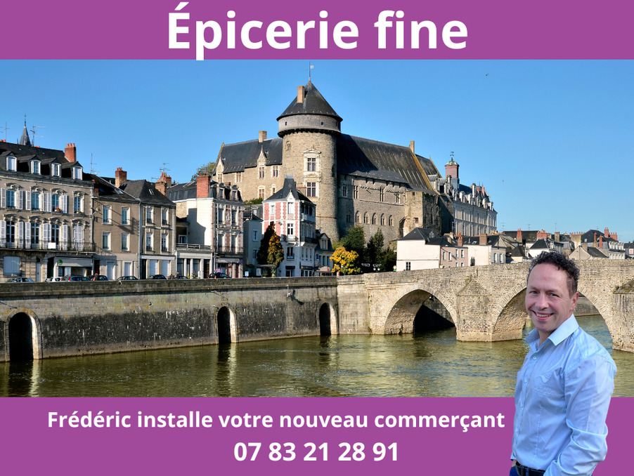 Vente Local Laval  114 560 €