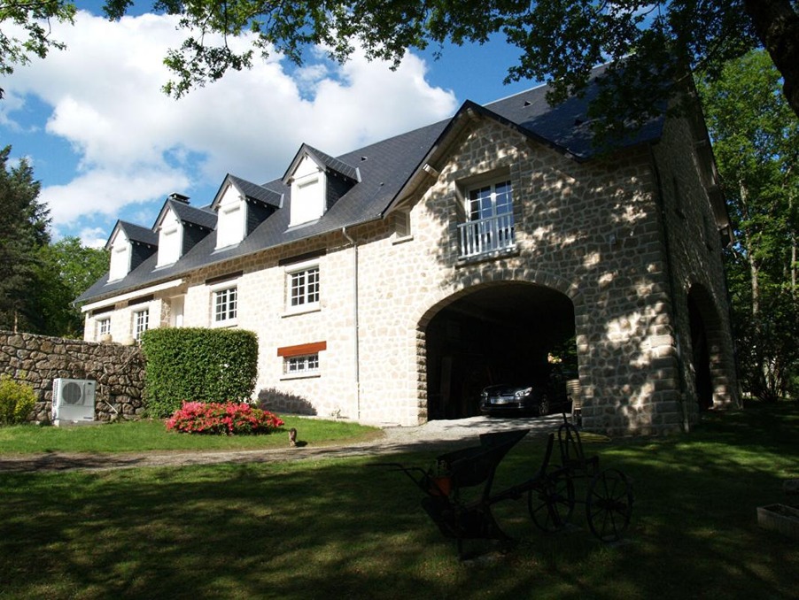 Vente Maison Sarran  895 000 €