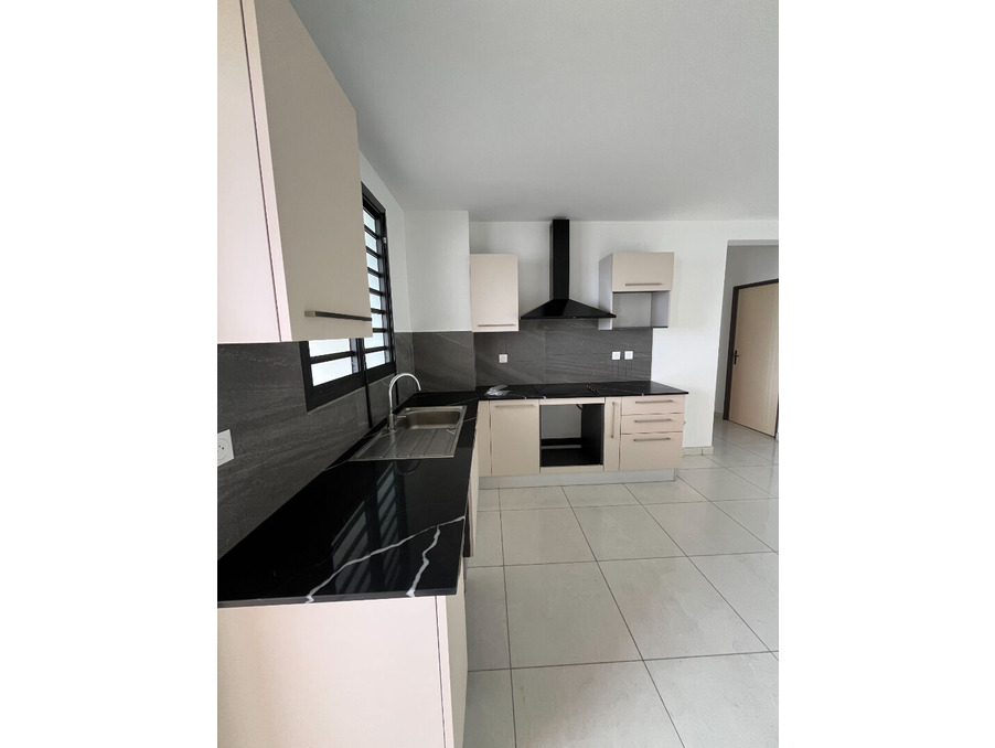 Location Appartement Saint-Paul  900 €