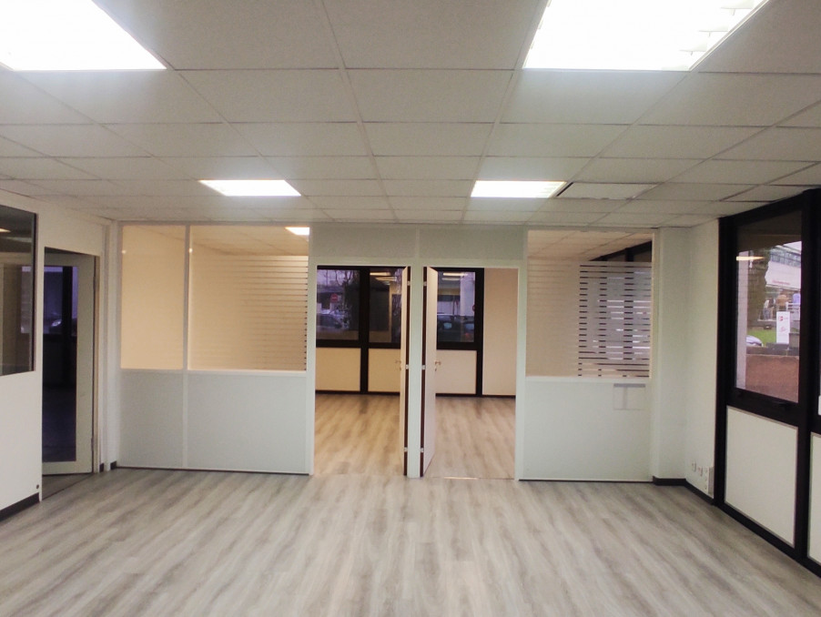 Location Professionnel MERIGNAC 1 876 €