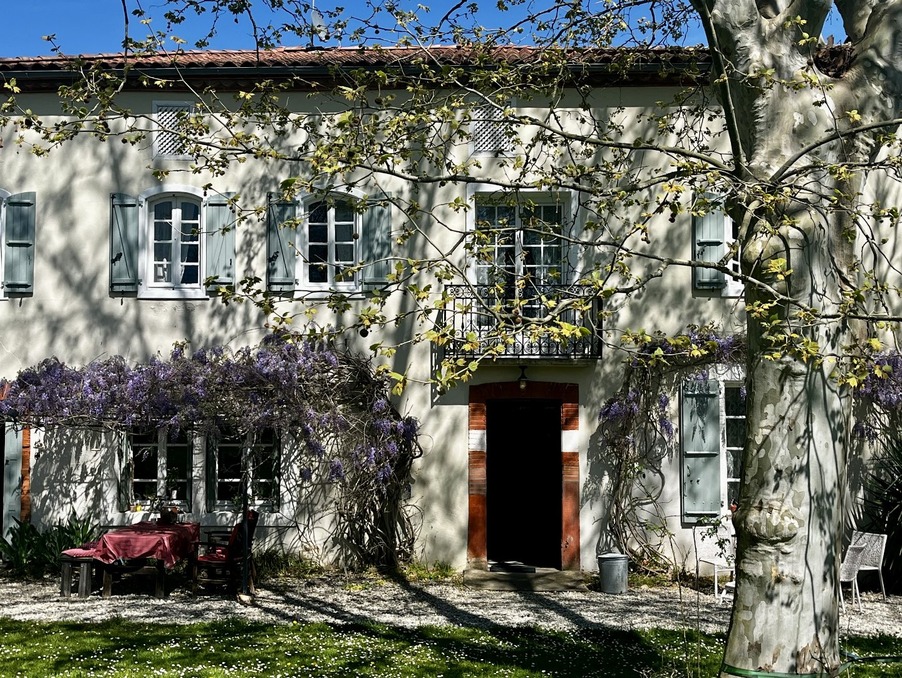 Vente Propriete CARLA BAYLE  895 000 €