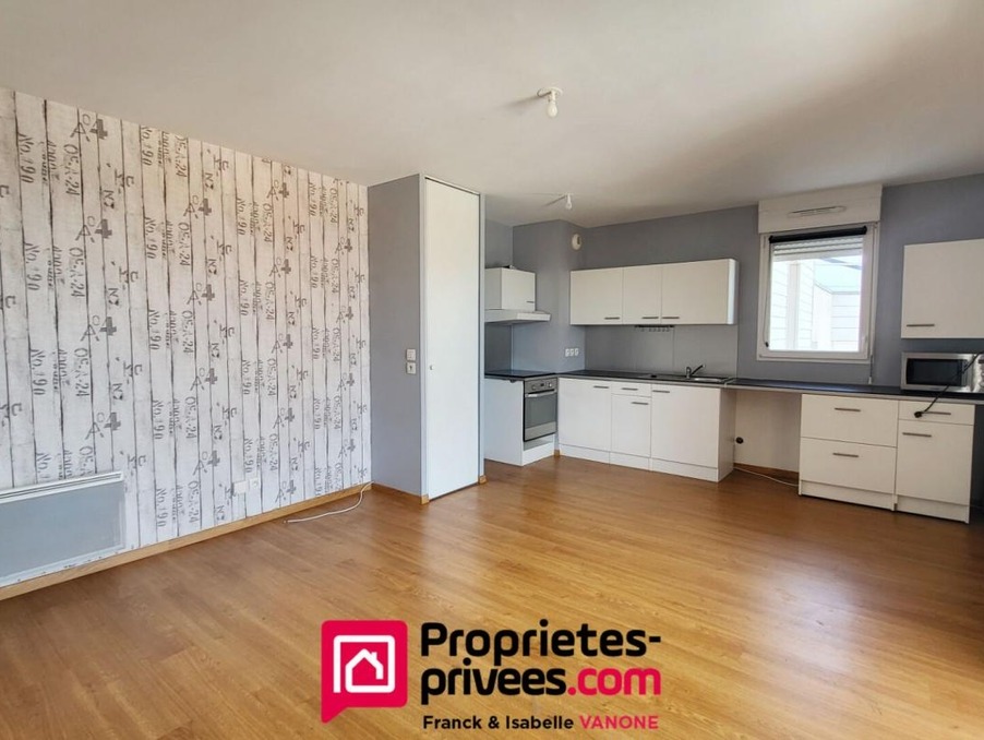 Location Appartement Pérenchies  890 €