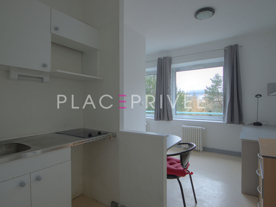Location Appartement Nancy  420 €