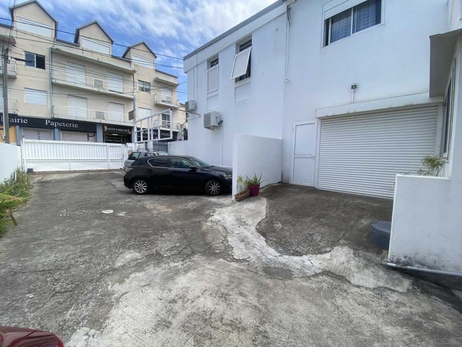 Location Local Saint-Pierre 1 180 €