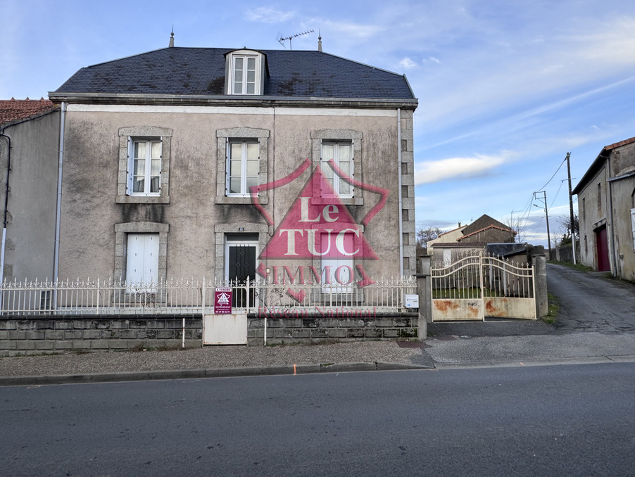 Vente Maison Secondigny  111 300 €