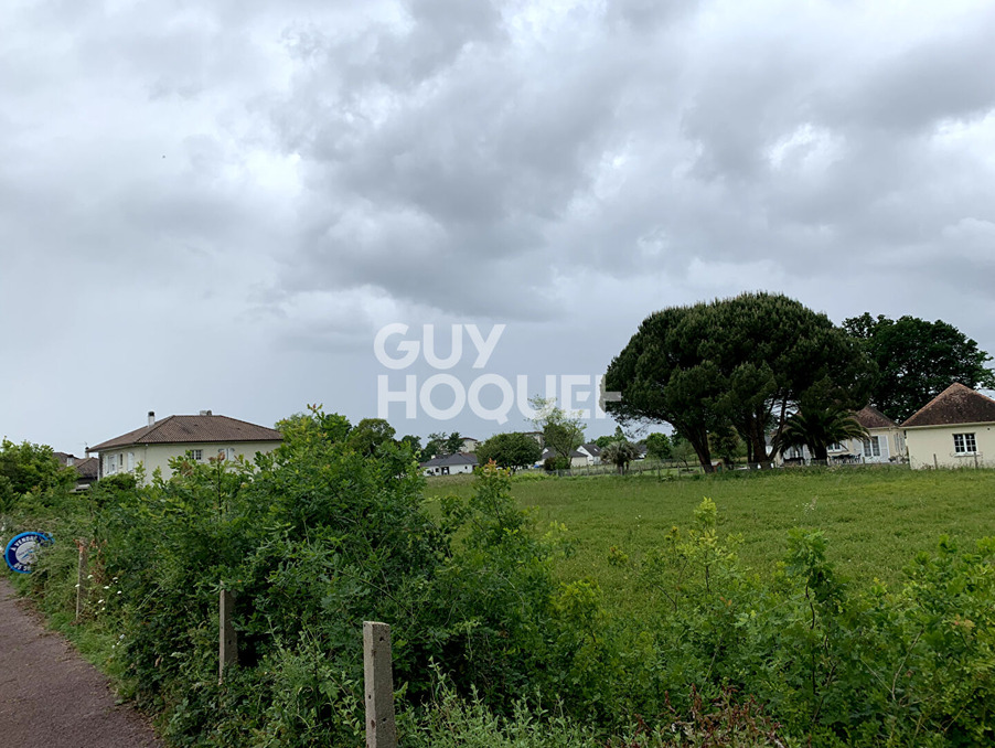 Vente Terrain Artix  240 000 €