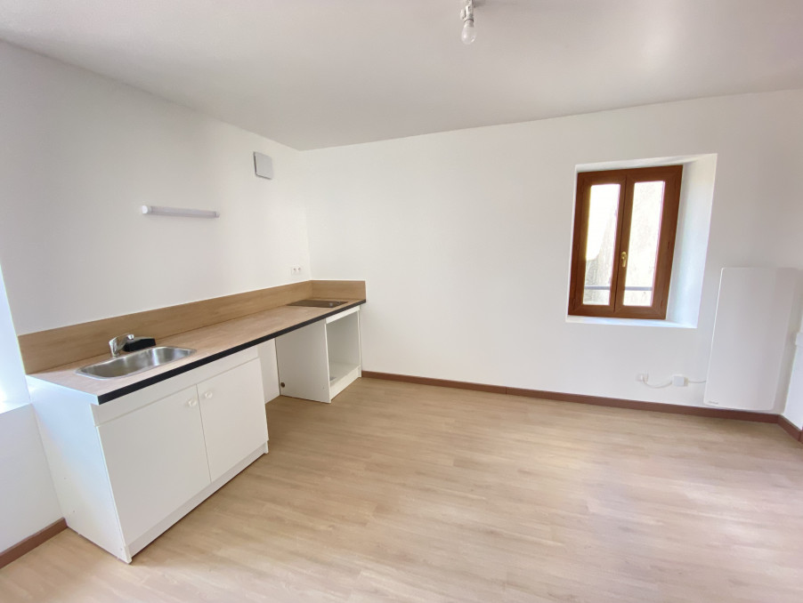 Location Appartement LANGOGNE  305 €
