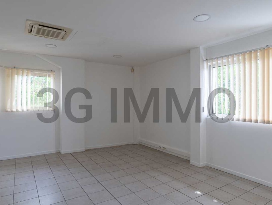 Location Local LE GOSIER 2 280 €