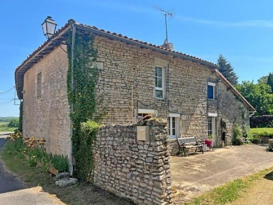 Vente Maison NANTEUIL EN VALLEE  159 575 €