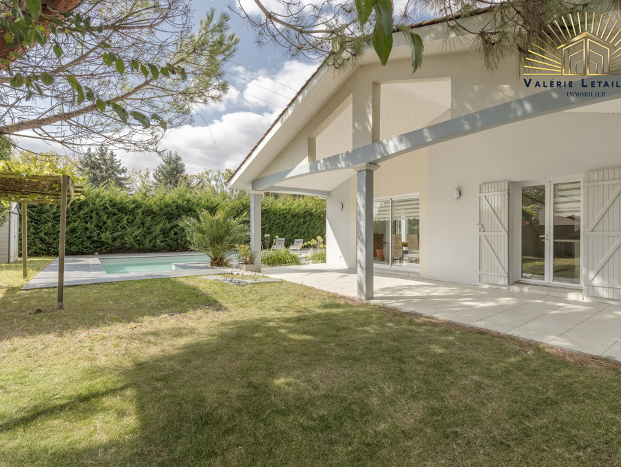 Vente Maison Saint-Loubès  420 000 €