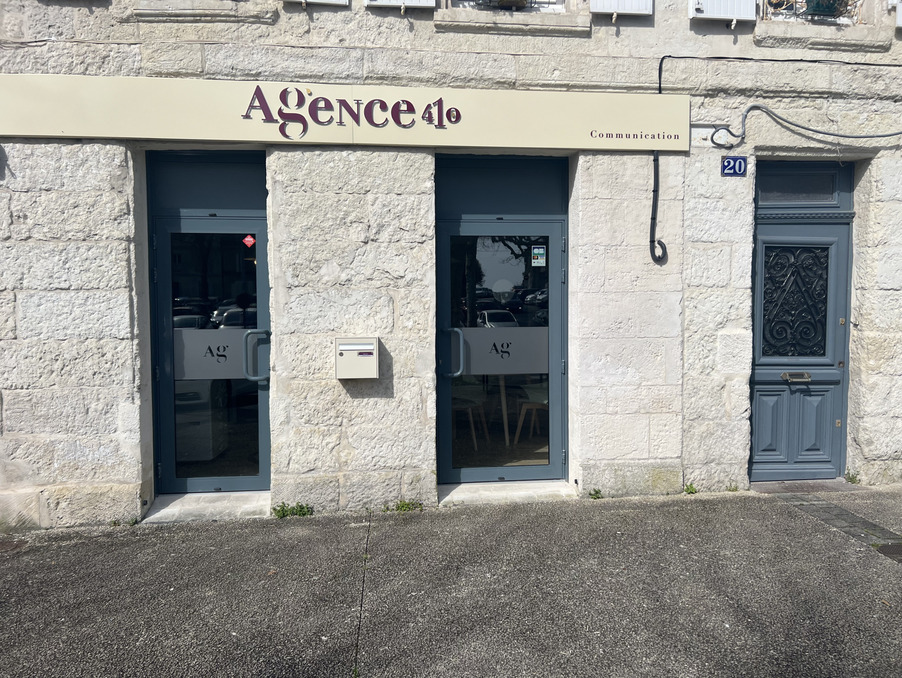 Location Local Saintes  720 €
