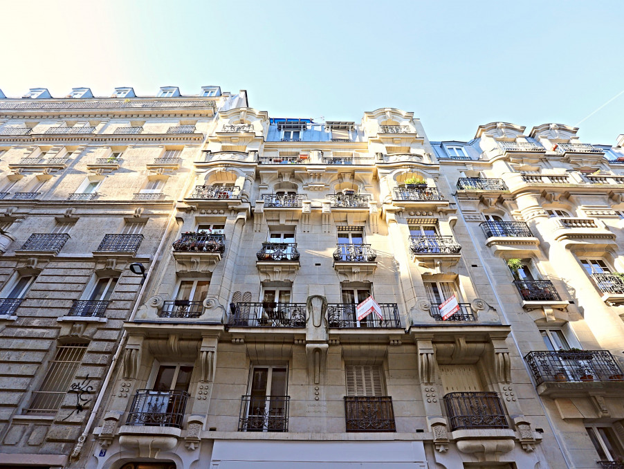 Vente Appartement PARIS 18EME ARRONDISSEMENT  355 000 €