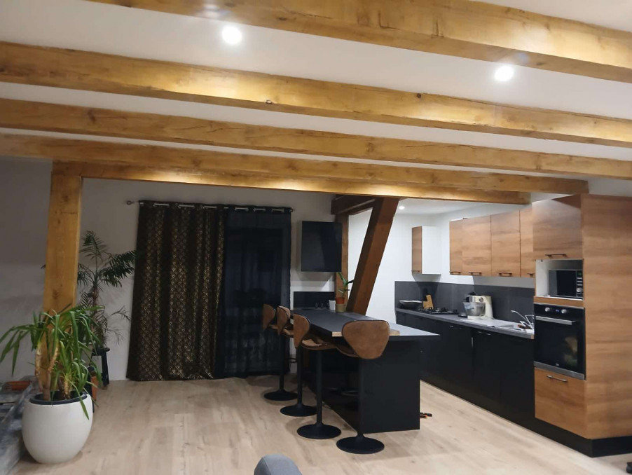 Vente Appartement MEZERIAT  176 000 €